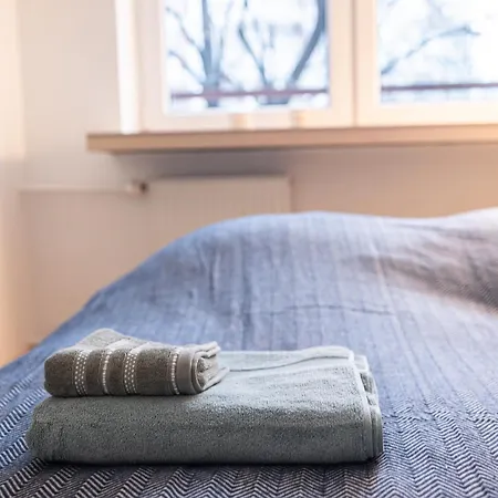 Book A Book - In The City Center Apartment